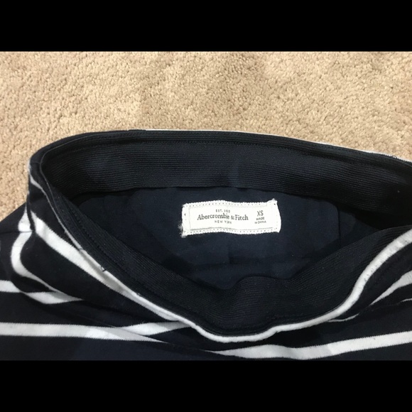 *2 for $10* Abercrombie & Fitch mini skirt - Picture 2 of 2